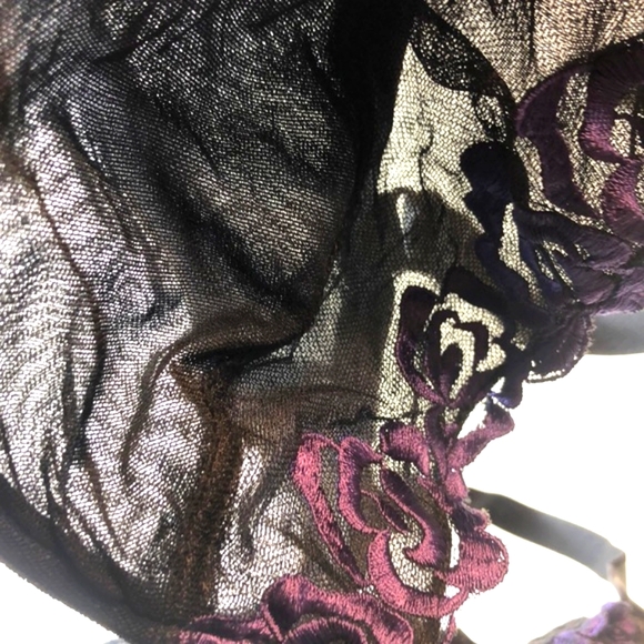 Delta Burke Black Sheer Purple Rose Embroidered Bra - Picture 5 of 10